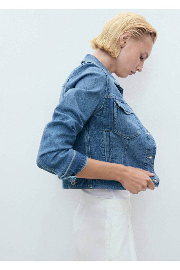 Denim jacket with pockets - 7
