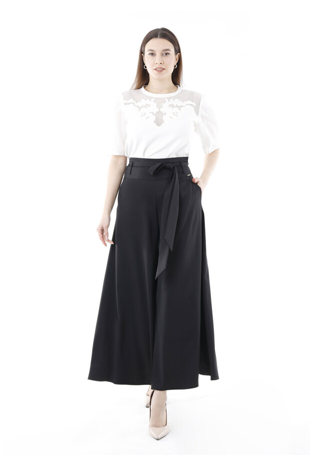 Bolted-Ended Summer Crepe Pants with Bow Detail
