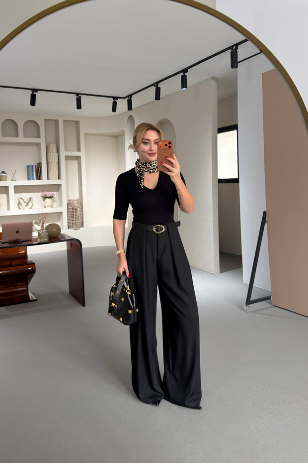Bridge Detail Arched Black Palazzo Trousers