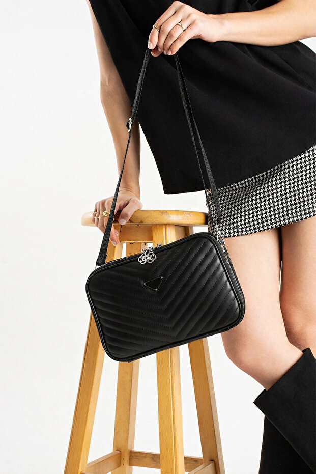 Women's Black Leather V Quilted Stitching Design Cross Strap 3-Compartment Double Zipper Daily Shoulder Bag