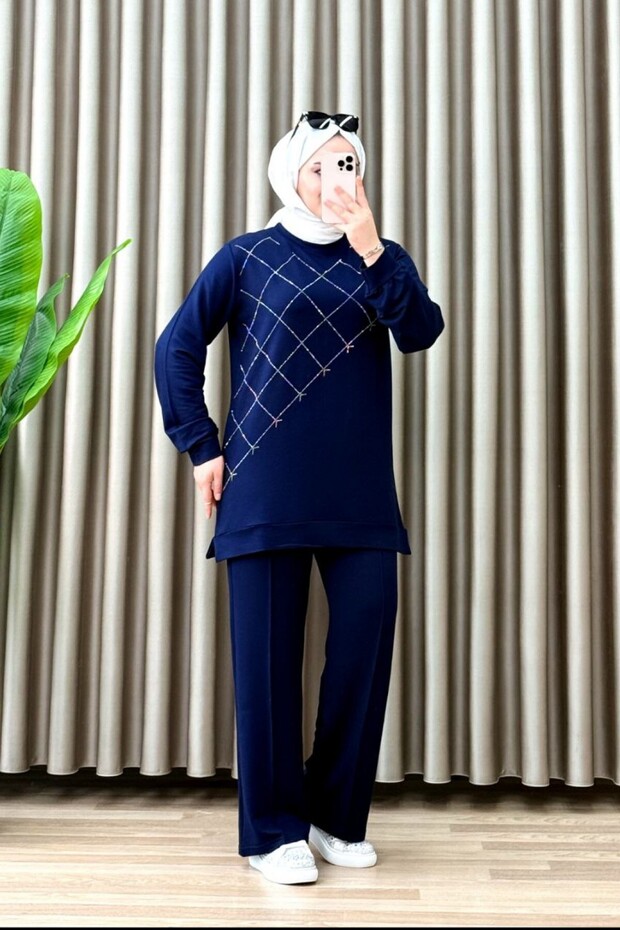Nehi̇r İki̇li Takim Crystal Fabric Women's Navy Blue Two-Piece Set with Stone Detail and Trousers