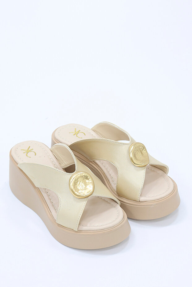 Dl 54 Metal Buckle Detailed Slippers