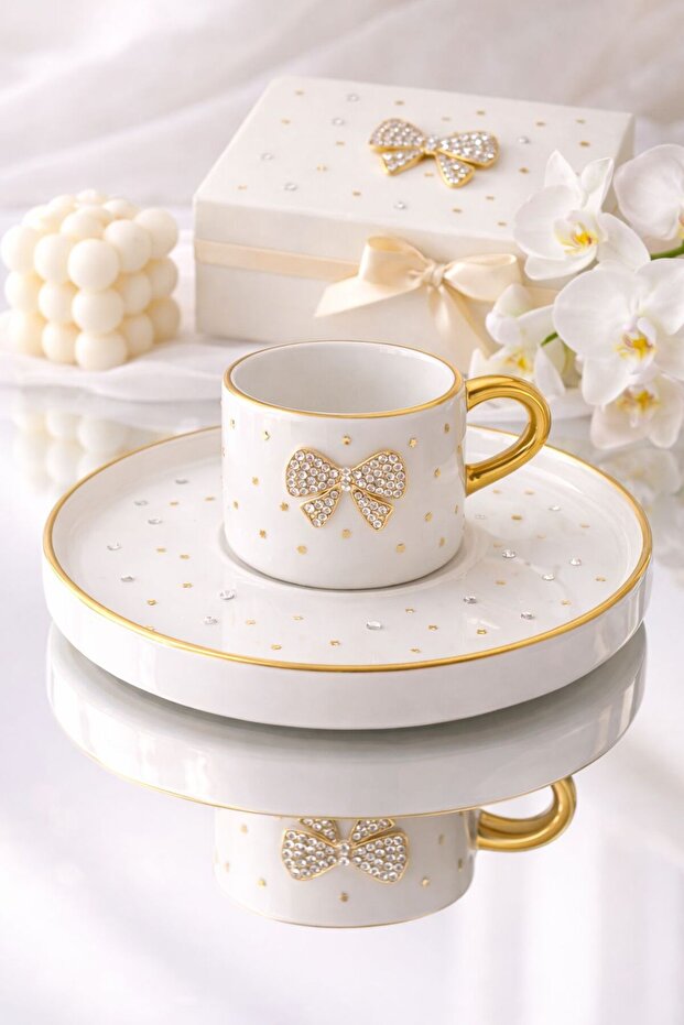 Turkish Coffee Cup with Gold Detail and Crystal Ribbon Design – Elegant Luxury Gift