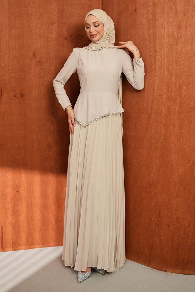 Stone Detailed Design Evening Dress