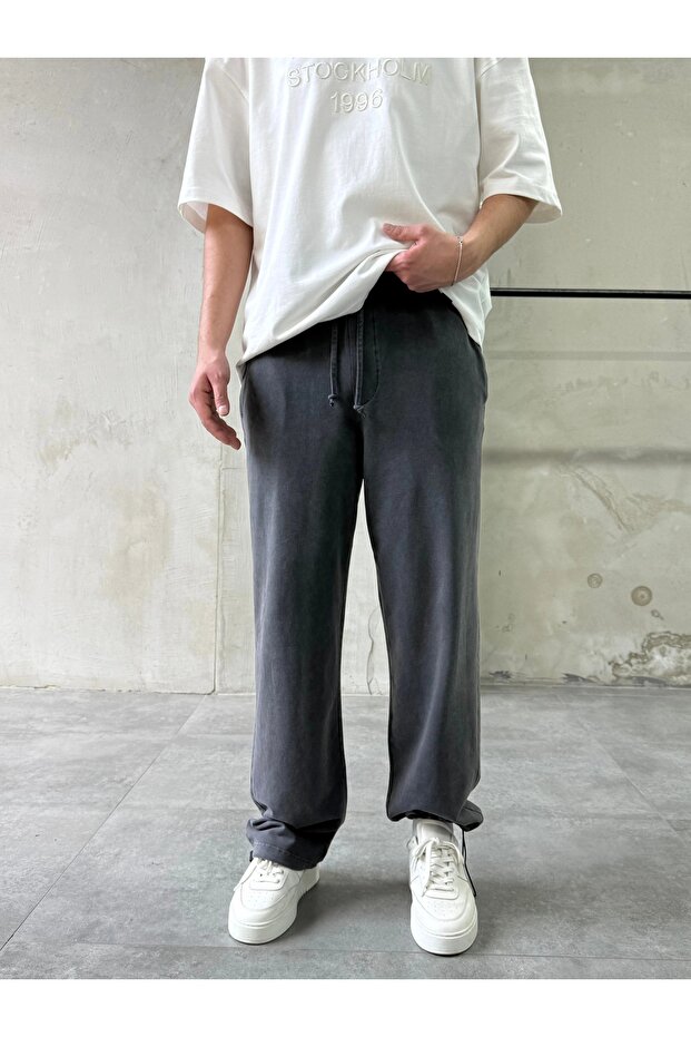 Baggy Sweatpants with Elastic Cuffs and Waistband