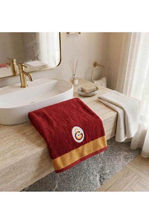New Season Licensed Galatasaray Curly Face Towel 50 X 90 cm