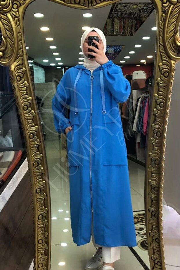 ملابس رياضية بسحاب للإغلاق