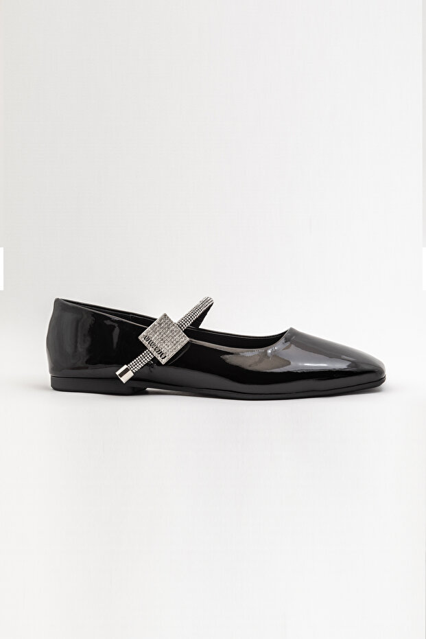 Int 501 Flat Sole Ballerinas with Stone Band Detail