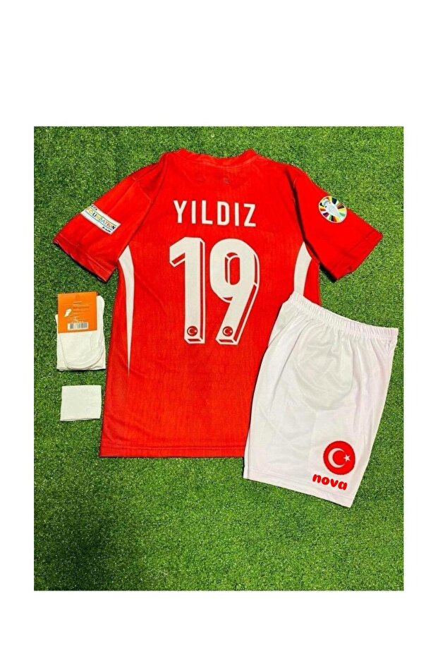 PORTEGO Kırmızı Beyaz Çocuk Alt Üst ve hediyeli 4 parça forma takımı