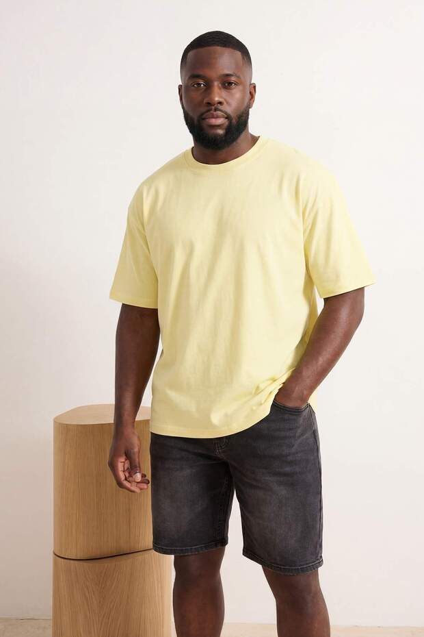 Büyük Beden Sarı Oversize/Geniş Kesim %100 T-Shirt TMNSS23TS00139 - 2