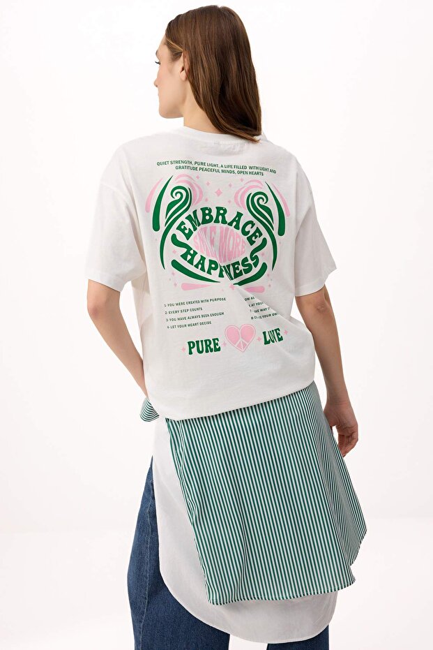 Trendyolmilla  Ekru Baskılı Oversize Bisiklet Yaka Kısa Sırt Baskılı %100 Pamuk Örme T-Shirt TWOSS26TS00215 - Görsel 2
