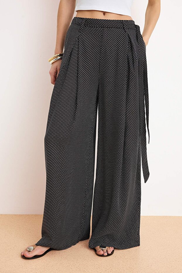 Siyah Puantiyeli Viskon Rahat Bol Kesim Wide Leg/Geniş Paça Pantolon TWOSS26PL00056 - 2