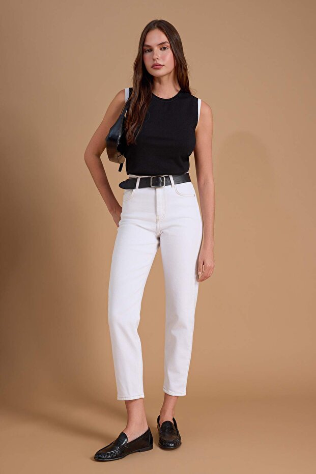 Beyaz Yüksek Bel Orta Esnek Mom Bilek Boy Jeans TWOSS26JE00213 - 1
