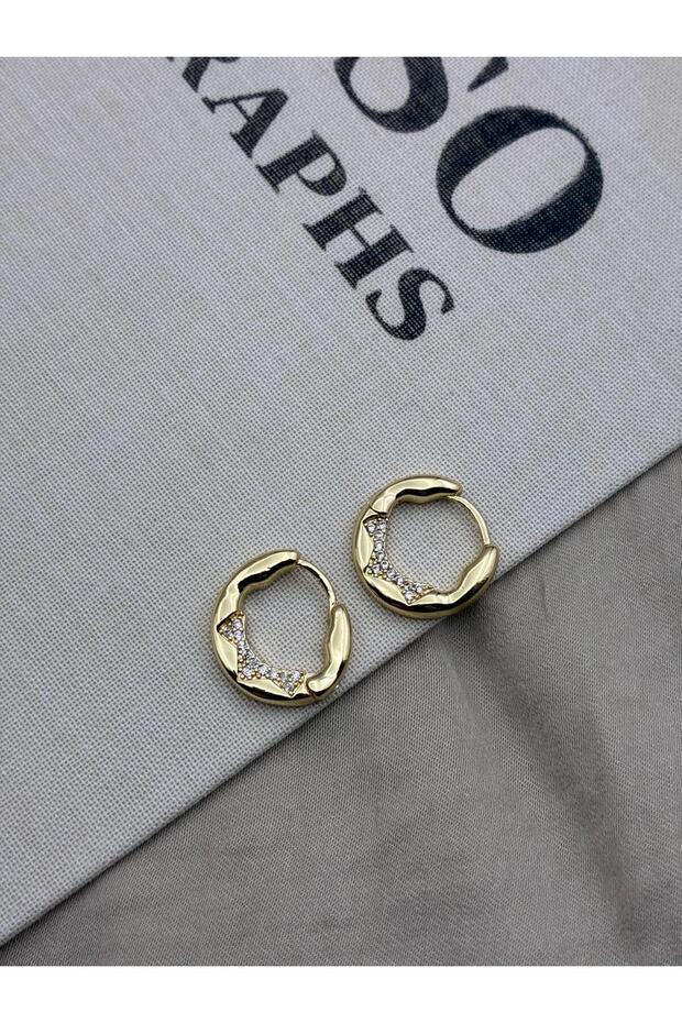 Zircon Stone Asymmetric Wavy Hoop Model Gold Color Earrings Cm24