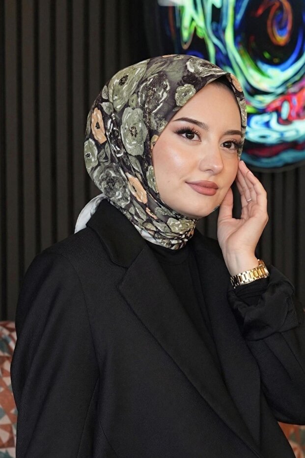 وشاح من القطن الناعم بنمط ربيعي كاكي - 1