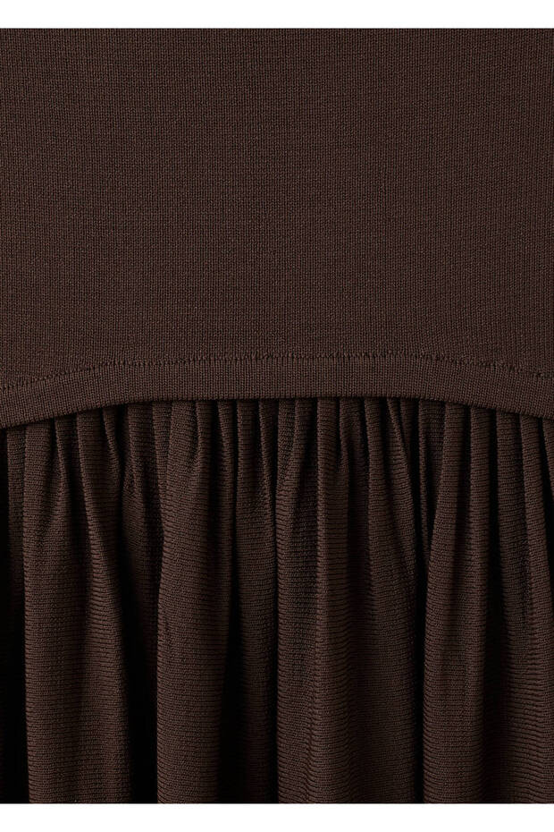 Trägerloses Kleid - 8