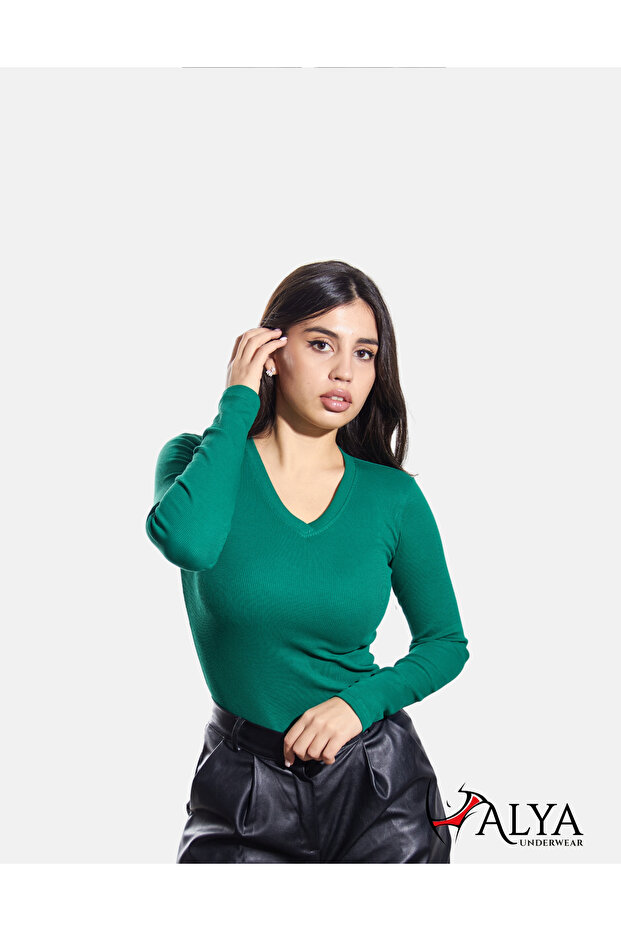 Cotton Camisole V-Neck Body Sweatshirt, Ribbed Fabric Lycra Blouse, Grass Green Badi