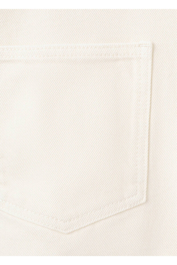 Denim jacket with collar strap - 4