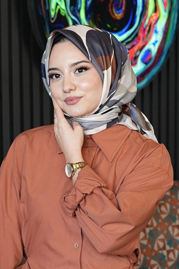 وشاح قطني بنقشة أوراق شجر، باللون الأزرق - 3