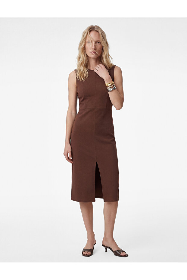 Slim Fit Round Neck Sleeveless Midi Dress with Front Slit Detail