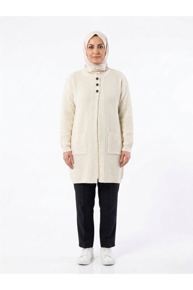 Women's Knitted Detailed Pocketed Soft Textured Buttoned Long Knitwear Cardigan