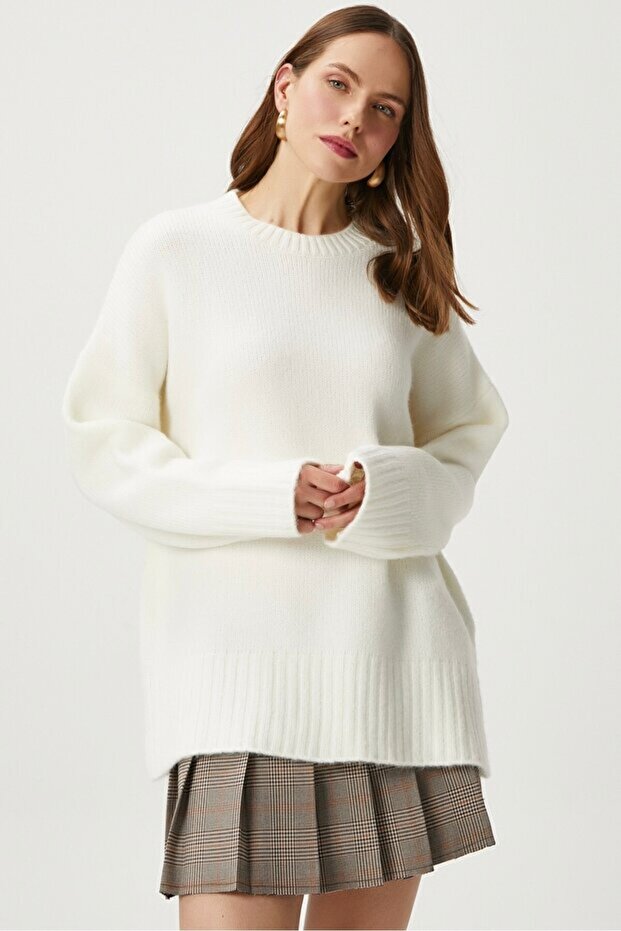 Women's Oversize Crew Neck Soft Textured Loose Knitwear Sweater Daily Use Seasonal