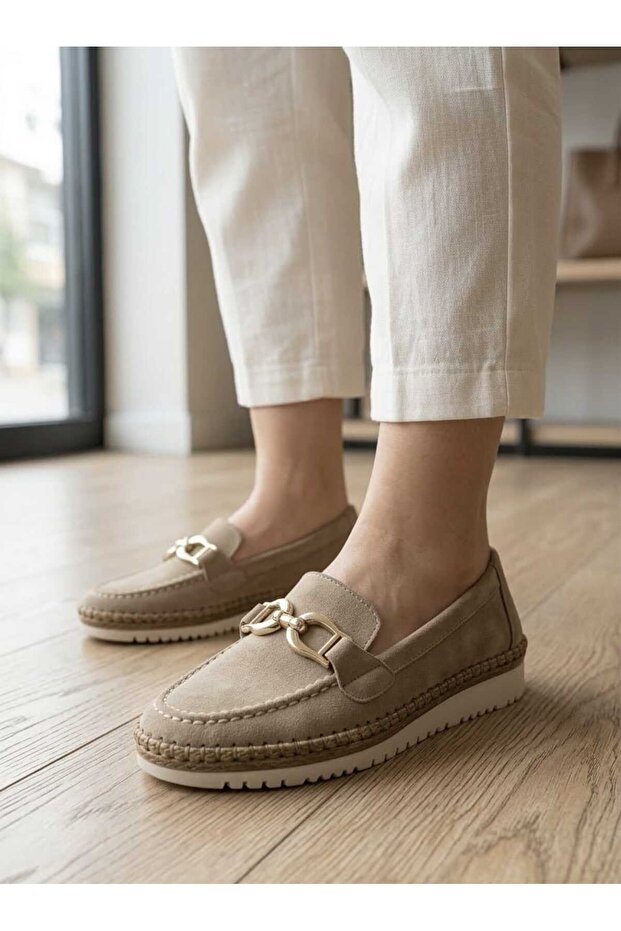 Women's Daily Walking Orthopedic Sole Comfortable Stitched Chain Detailed Shoes