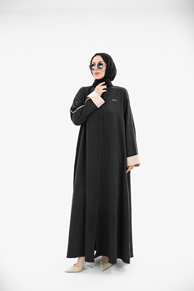 عباية ساري كوربا بأكمام مطوية - أسود - بيج