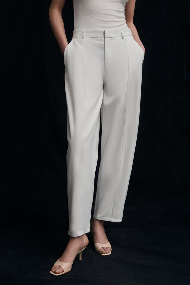 Grazia Women's Soft Textured Woven Fabric Balloon Leg Ecru Trousers