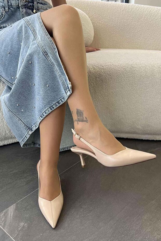Azari Open Back Buckle Leather Heeled Shoes Beige