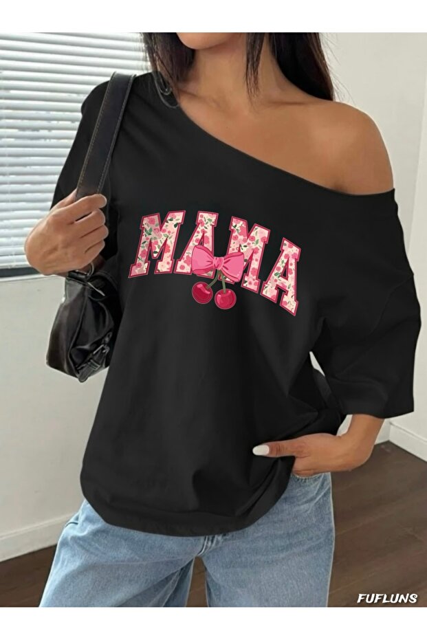 تي شيرت نسائي كبير الحجم مطبوع عليه MAMA CHERRY بياقة قاربية