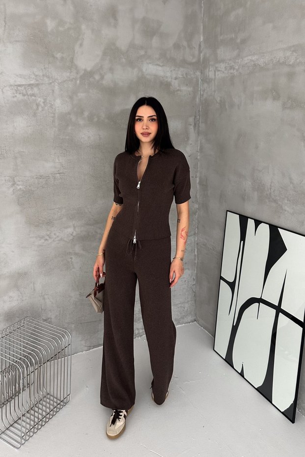 Women's Brown Knitwear Set Zippered Top High Waist Wide Leg Pants Bottom Top Set