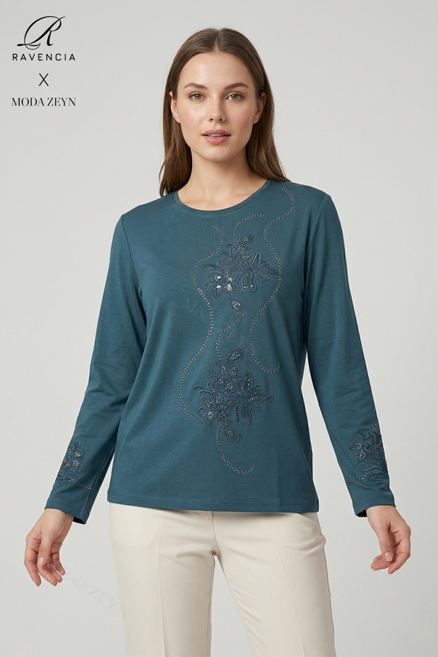 Women's Spiral Leaf Patterned Collar and Skirt Stoned Embroidered Slit Lycra Mother Combed Cotton Blouse