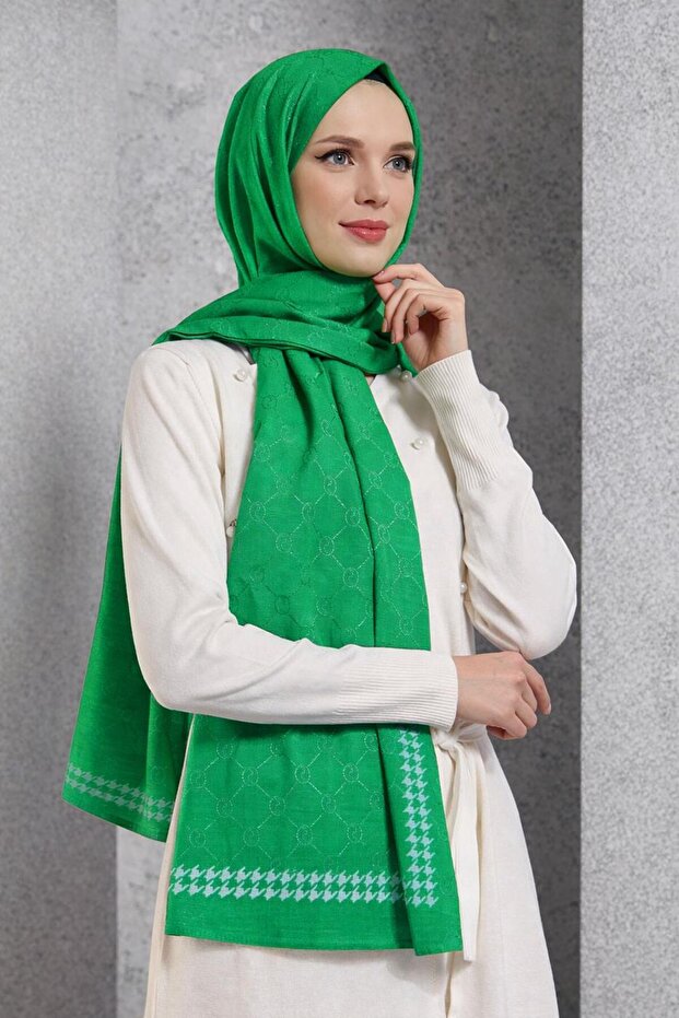 شال مونوغرام 8267