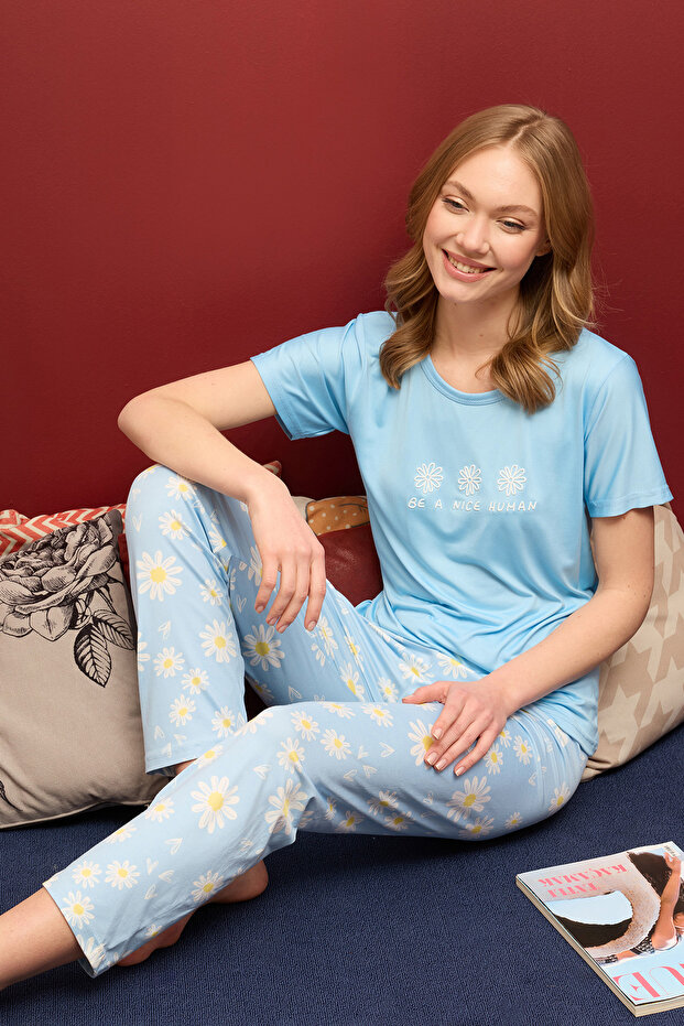 Daisy Patterned Crew Neck Pajama Set - 3
