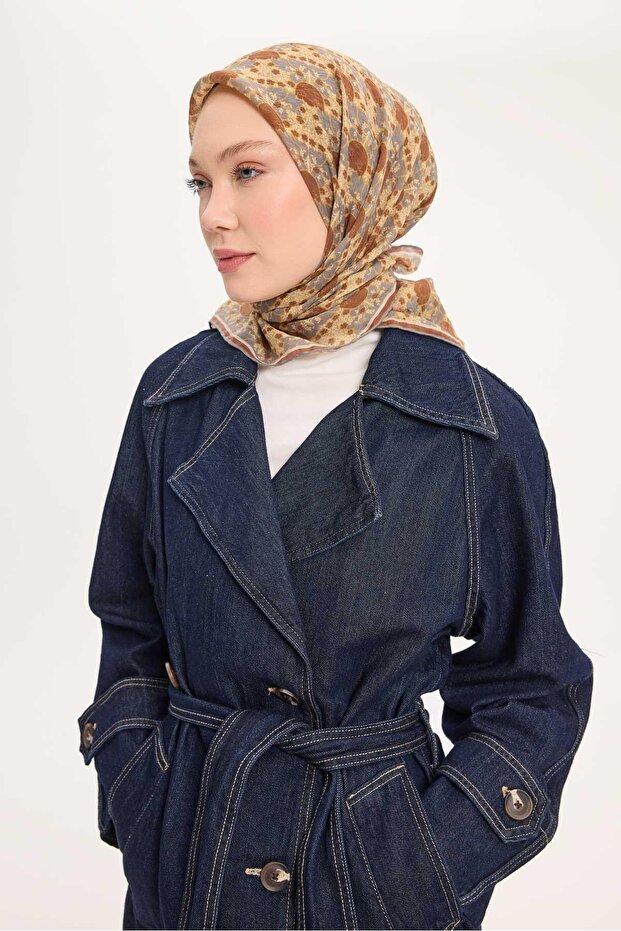 وشاح تينسل مونار بنمط ربيعي بني 90×90