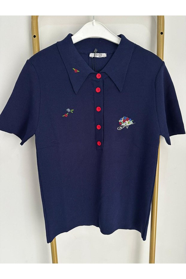 Knitwear with Collar and Embroidery Details