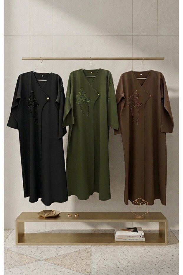 Embroidered Closed Abaya – Premium Crepe