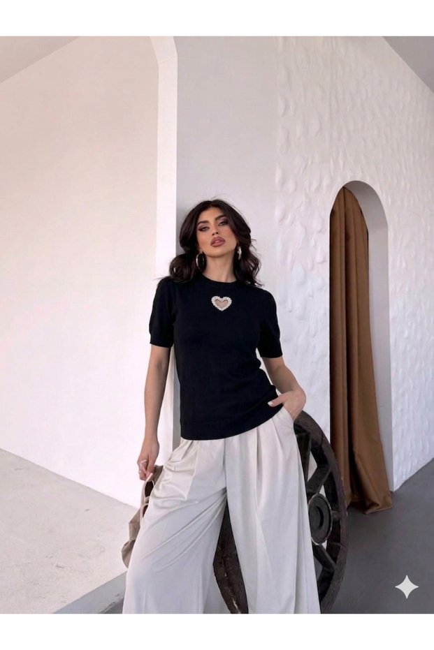 Women's Crew Neck Short Sleeve Stoned Heart Embroidered Knitwear T-Shirt 4295