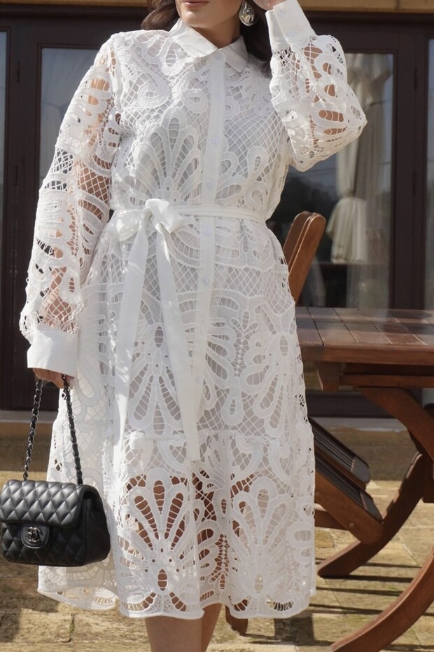Gupture Embroidered Long Sleeve Midi Dress M39394