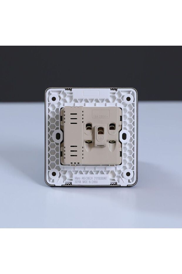 16A Single Universal Socket With Dual USB - 6