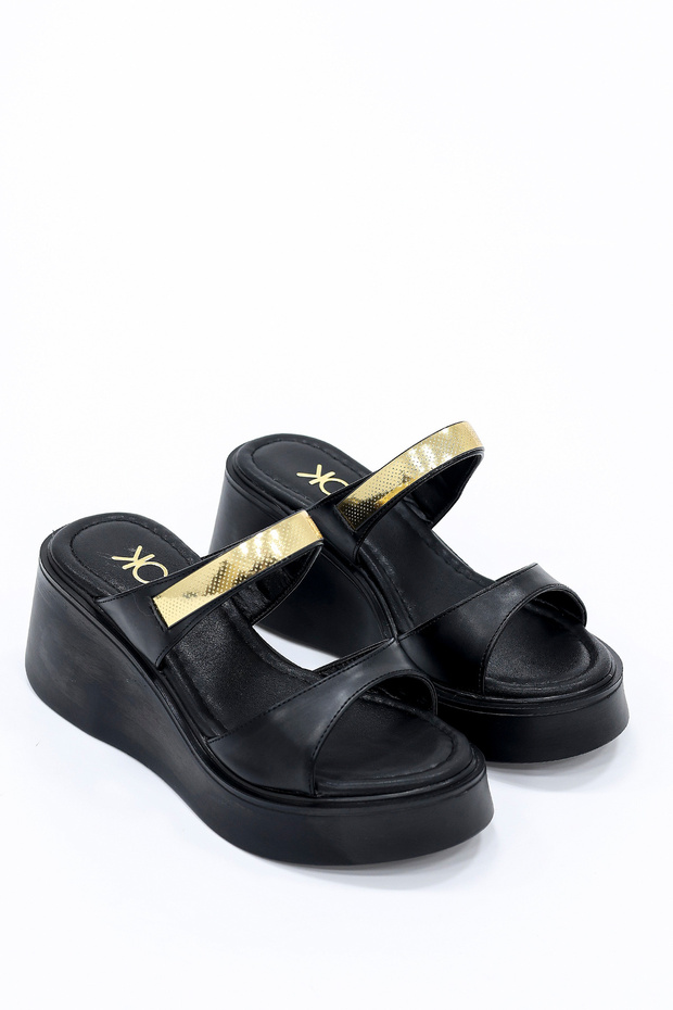 Dl 51 Thick Soled Buckle Slippers