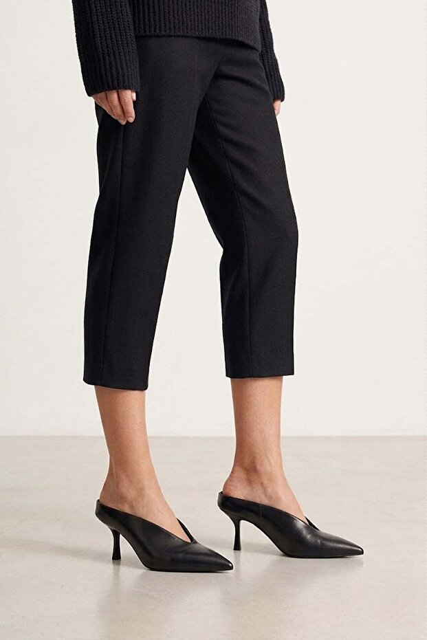 26by250.3319 Women's Classic Heeled Shoes Black