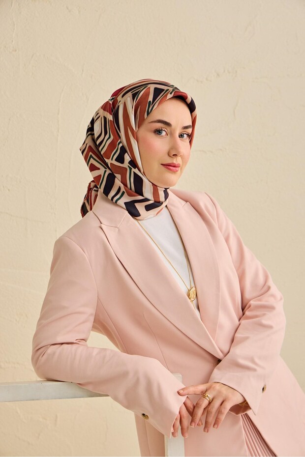 Twill Silk Scarf Bohemian Atlas Pattern Ecru 90X90