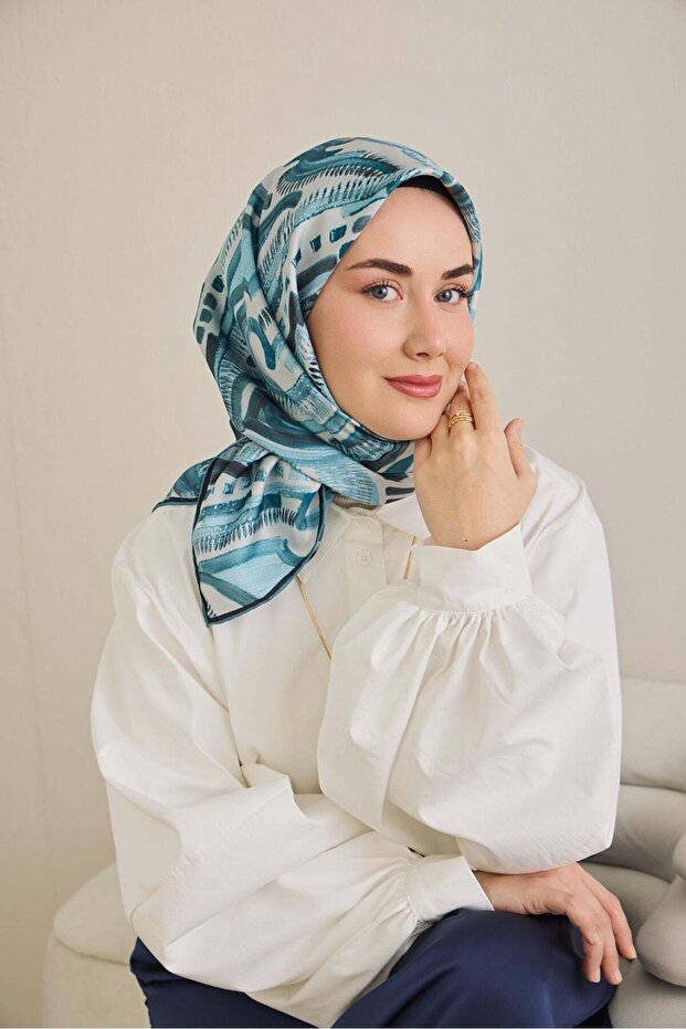 وشاح حرير تويل بنمط تجريدي أزرق فاتح 90x90