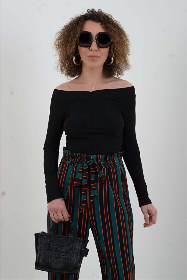    Boat Neck Long Sleeve Blouse