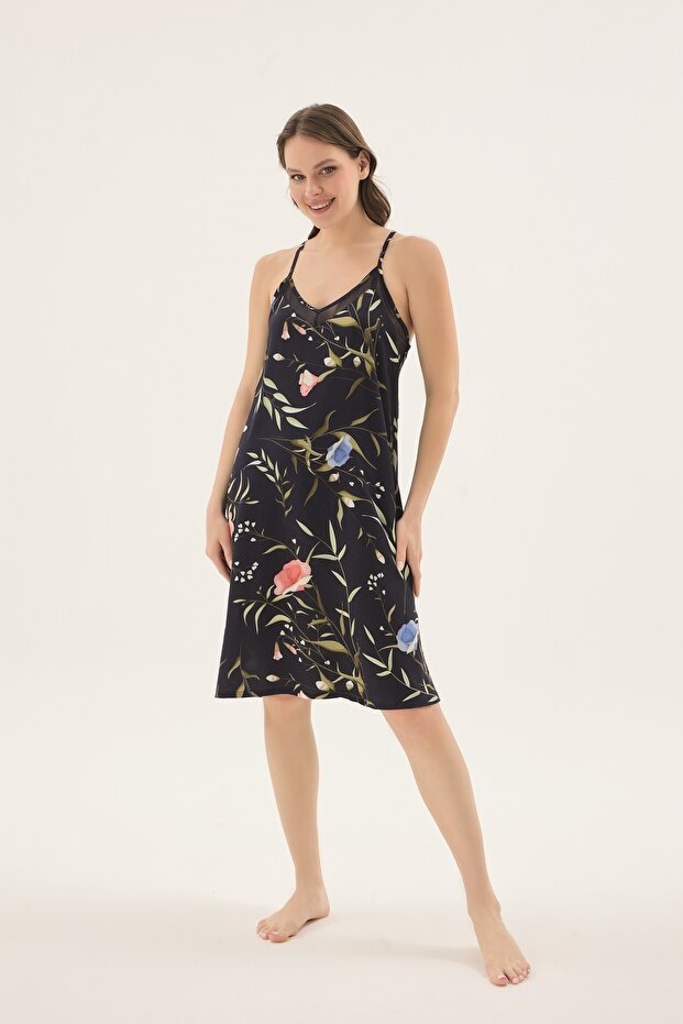 17621 قميص نوم نسائي قصير بحمالات رفيعة