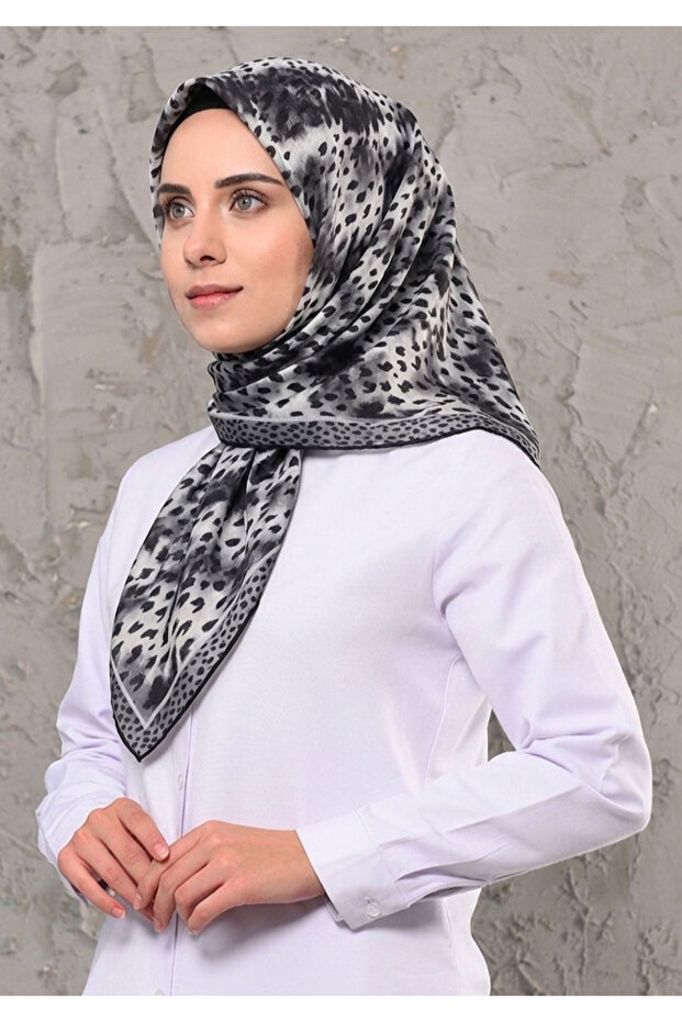 Leopard Print Soft Scarf