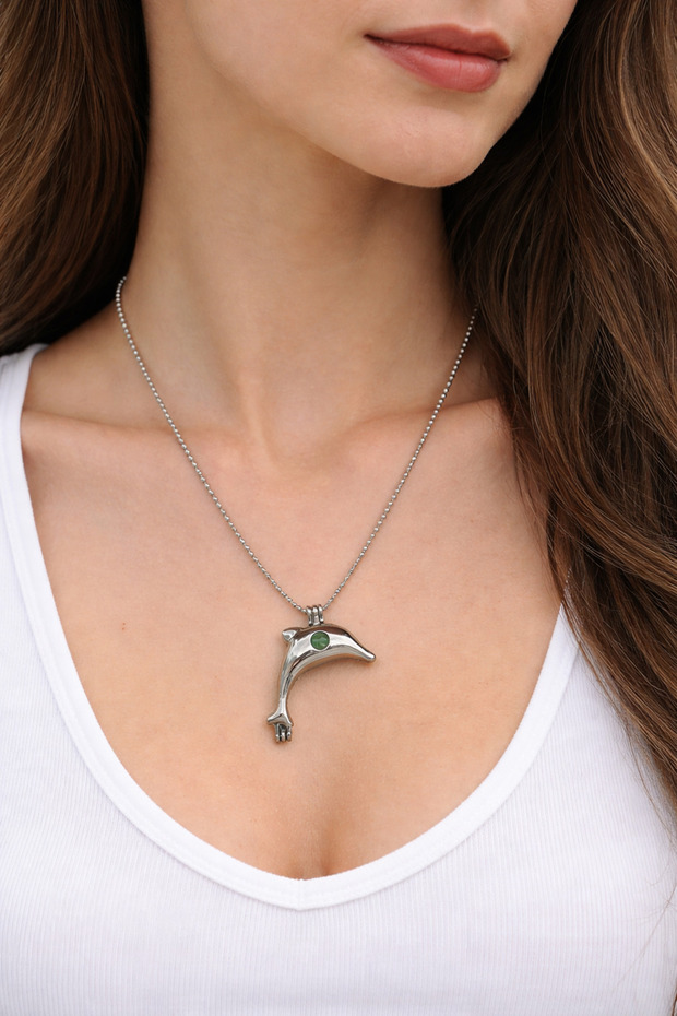 Silver Color Unisex 60 cm Necklace with a Dolphin Figure That Glows in the Dark