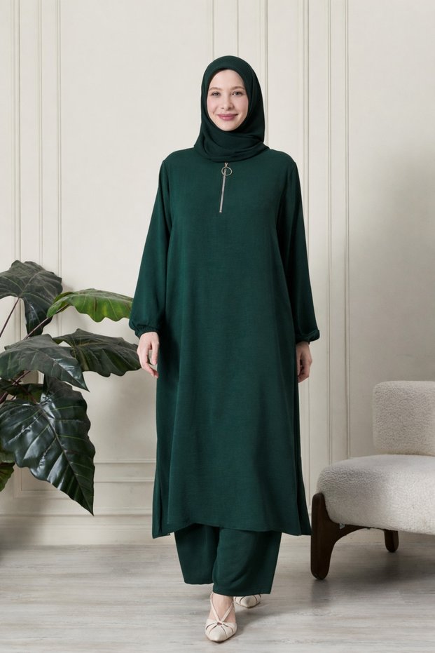 Women's Plus Size Ayrobin Zippered 2-Piece Set